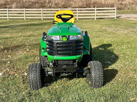 Image of John Deere X758 equipment image 4