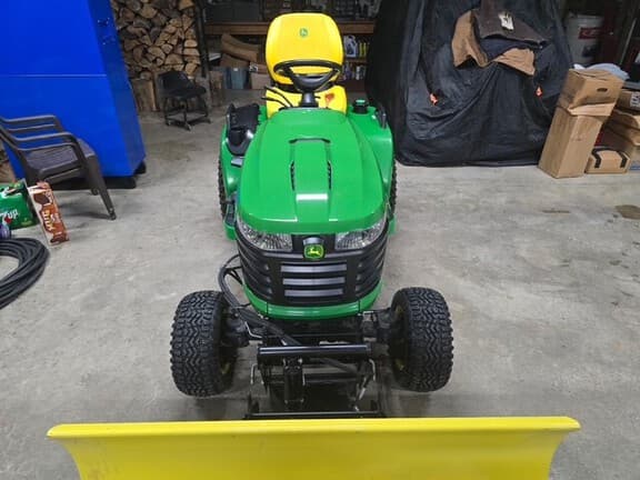 Image of John Deere X758 Primary image
