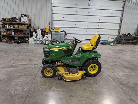 Image of John Deere X758 equipment image 1