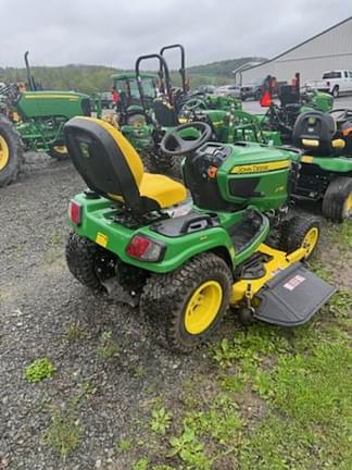 Image of John Deere X758 equipment image 3