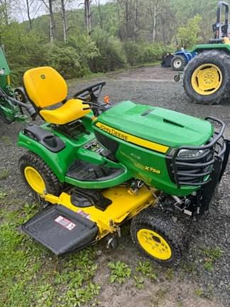 Image of John Deere X758 equipment image 2