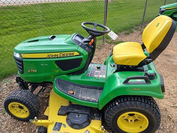 Image of John Deere X758 equipment image 1