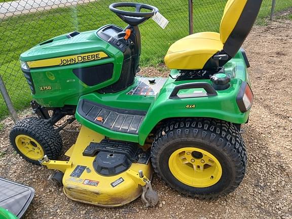 Image of John Deere X758 equipment image 2