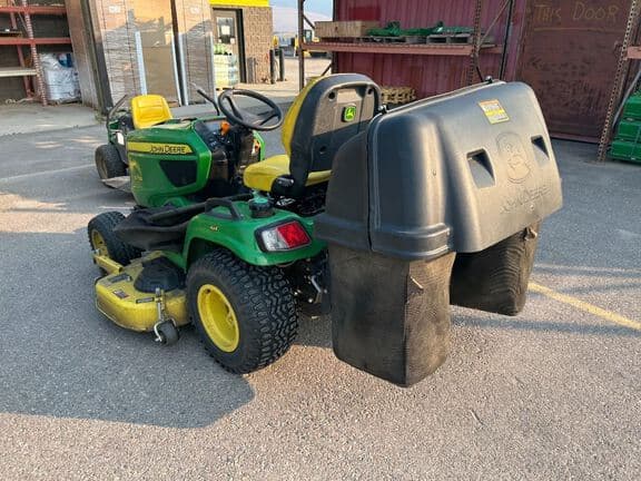 Image of John Deere X758 equipment image 1