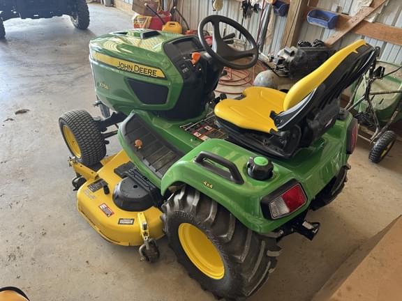 Image of John Deere X758 equipment image 4