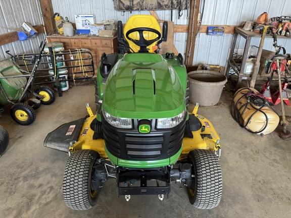 Image of John Deere X758 equipment image 1