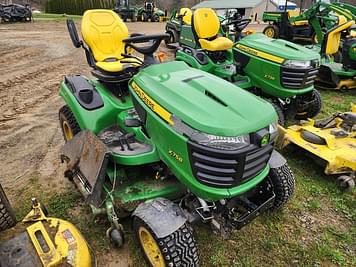 Main image John Deere X758