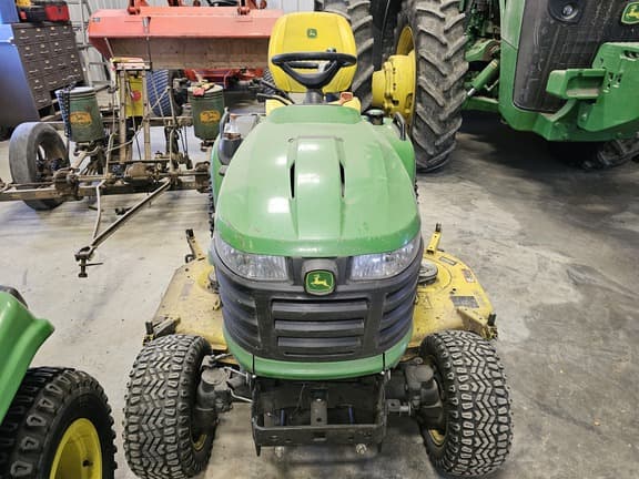 Image of John Deere X758 equipment image 3