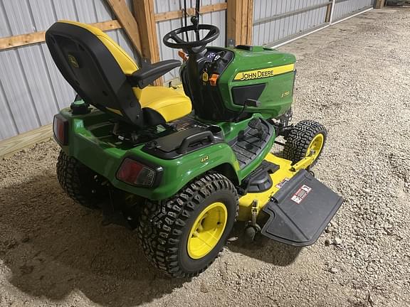 Image of John Deere X758 equipment image 2