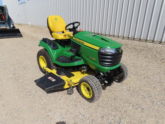 Image of John Deere X758 equipment image 2