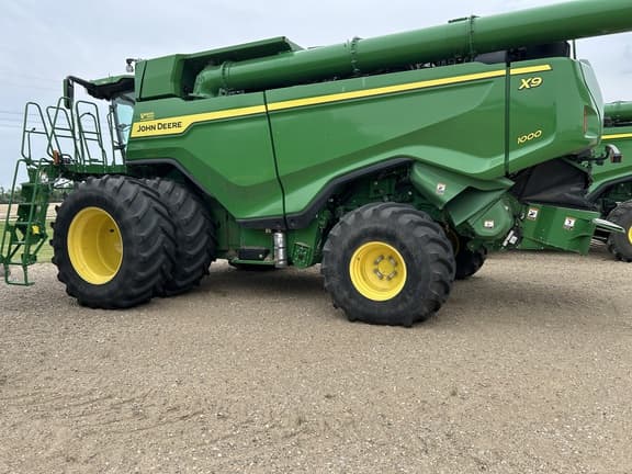 Image of John Deere X9 1000 equipment image 4