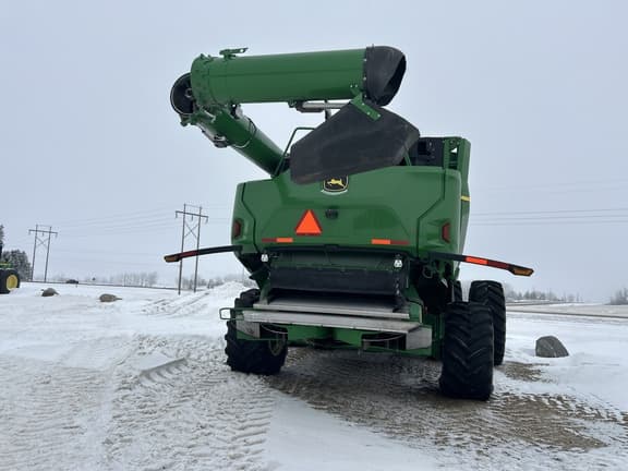 Image of John Deere X9 1000 equipment image 4