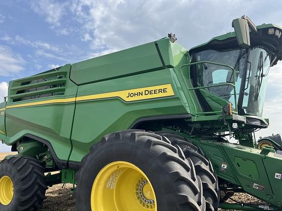 Image of John Deere X9 1000 equipment image 3