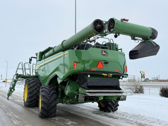 Image of John Deere X9 1000 equipment image 4