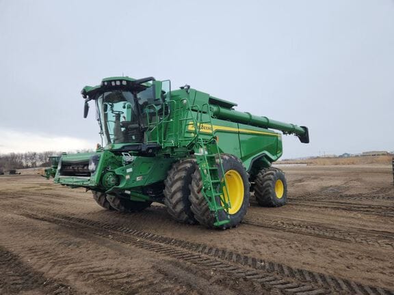 2021 John Deere X9 1000 Equipment Image0