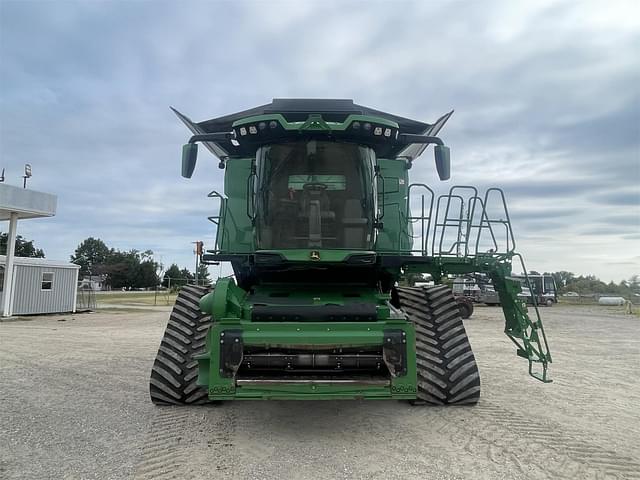 Image of John Deere X9 1100 equipment image 4