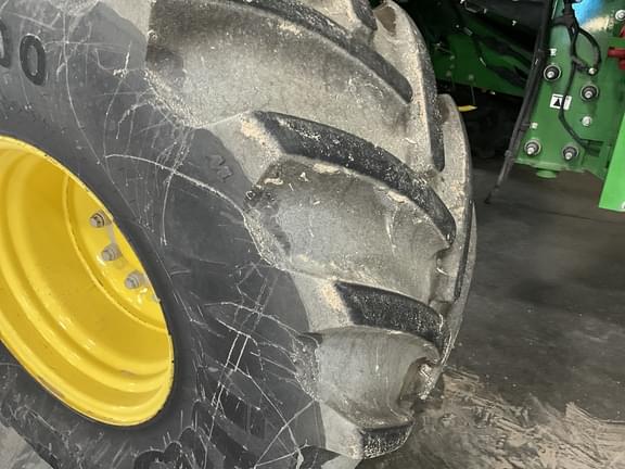 Image of John Deere X9 1100 equipment image 4