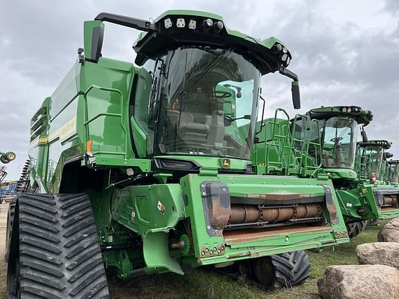 Image of John Deere X9 1100 equipment image 2