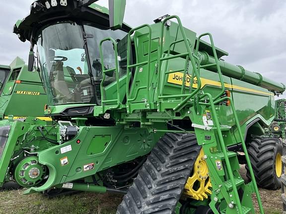 Image of John Deere X9 1100 equipment image 4