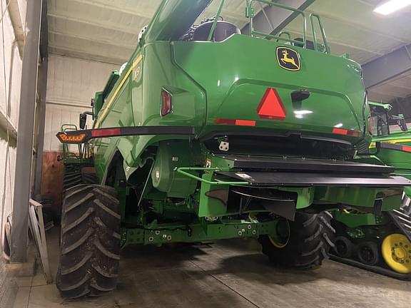 Image of John Deere X9 1100 equipment image 4