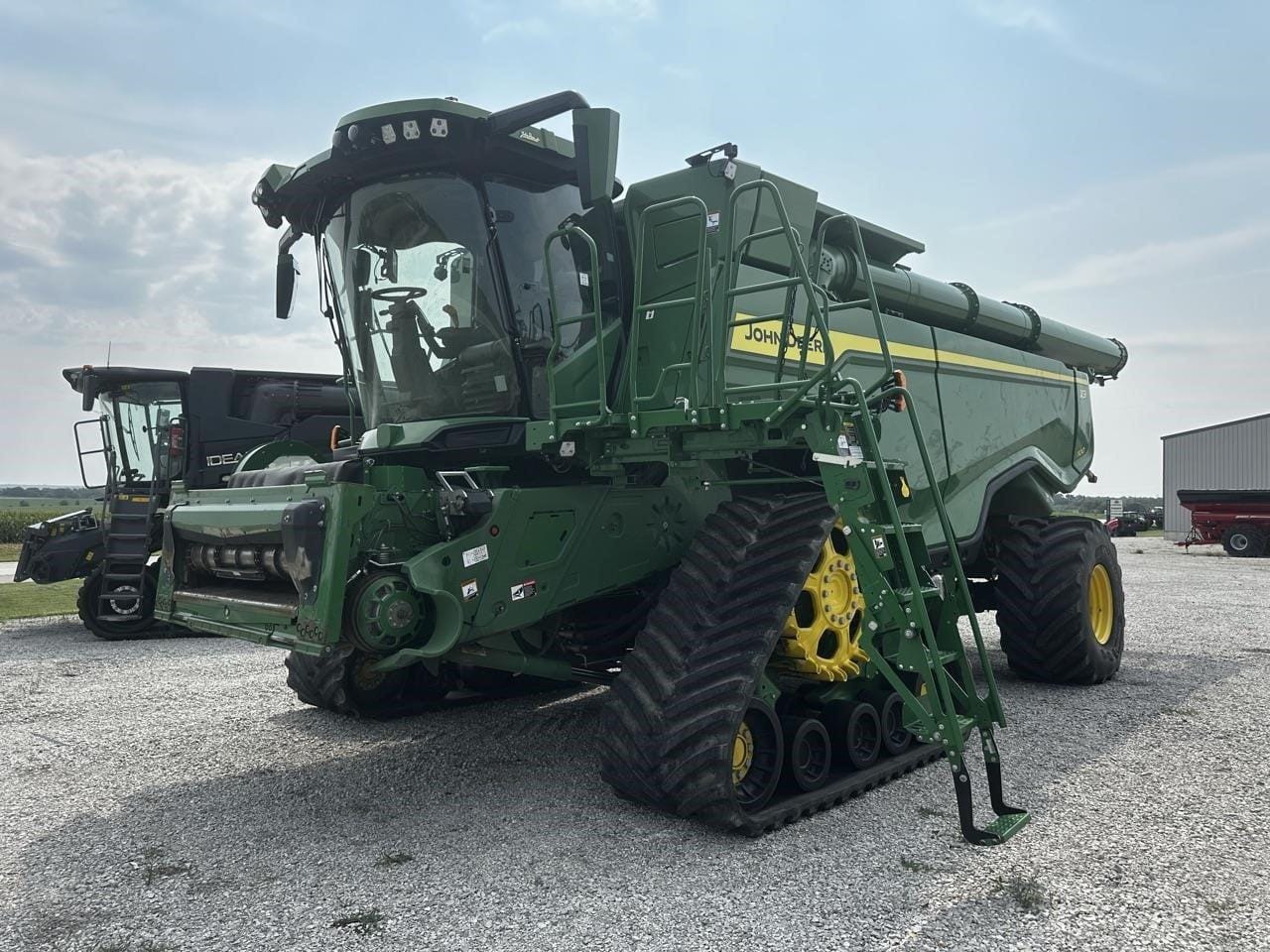 2021 John Deere X9 1100 Equipment Image0