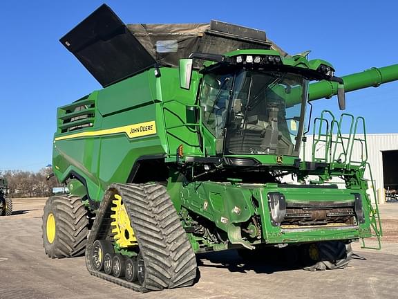 Image of John Deere X9 1100 equipment image 2