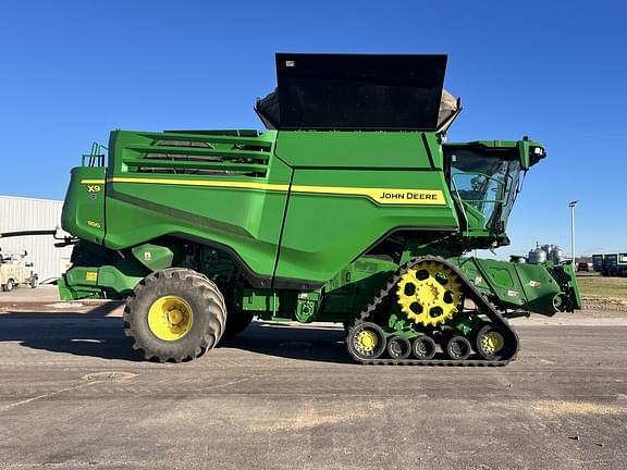 Image of John Deere X9 1100 equipment image 1