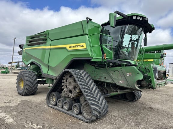 2021 John Deere X9 1100 Equipment Image0