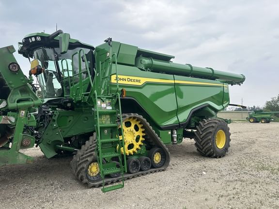 2021 John Deere X9 1100 Equipment Image0