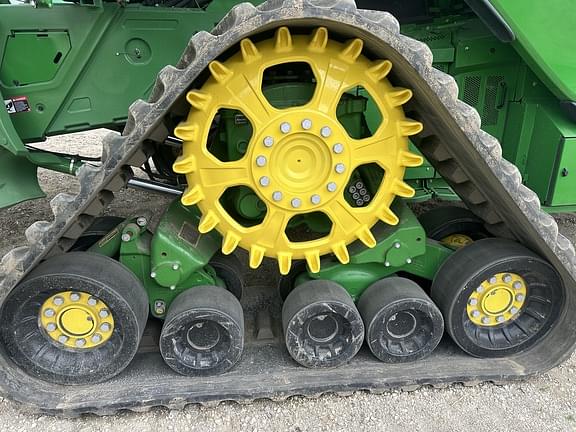 Image of John Deere X9 1100 equipment image 4
