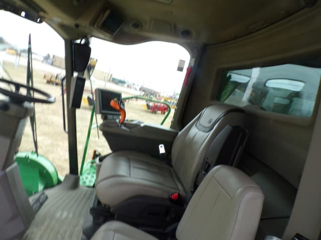 Image of John Deere X9 1100 equipment image 3
