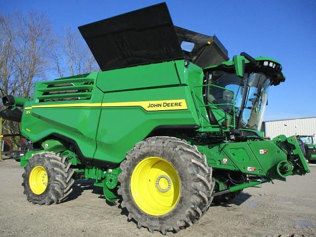 Image of John Deere X9 1100 equipment image 1