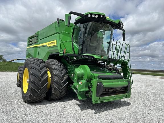 Image of John Deere X9 1100 equipment image 2