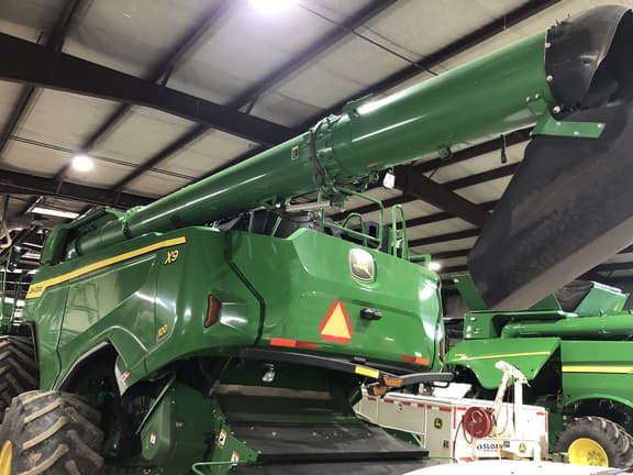 Image of John Deere X9 1100 equipment image 3