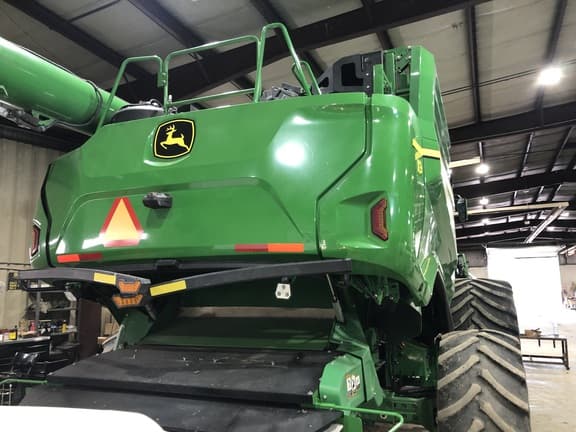 Image of John Deere X9 1100 equipment image 4