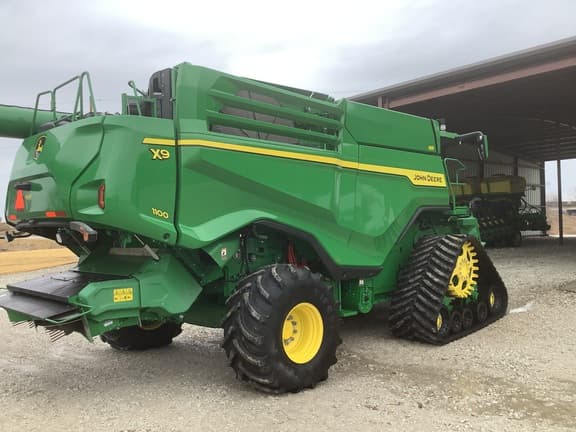 Image of John Deere X9 1100 equipment image 4