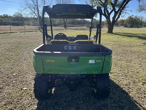 Image of John Deere XUV 560E equipment image 3