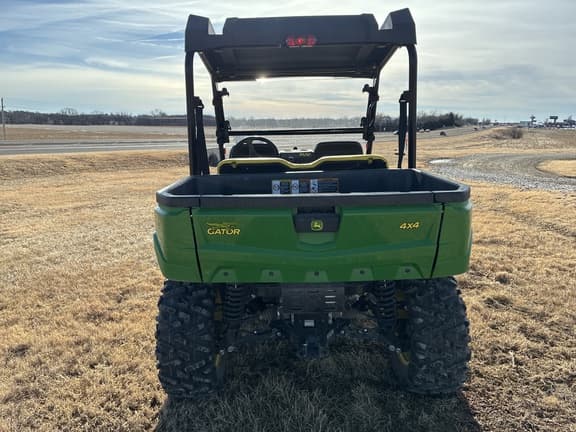 Image of John Deere XUV 560E equipment image 3