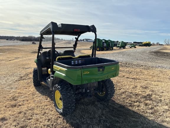 Image of John Deere XUV 560E equipment image 2