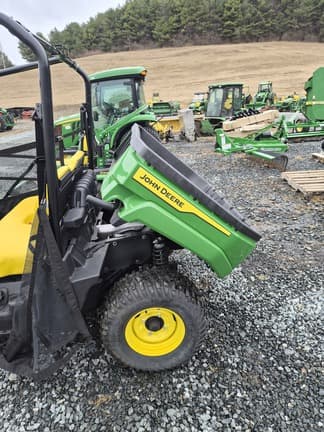 Image of John Deere XUV 560E equipment image 2