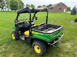 Image of John Deere XUV 590E equipment image 4