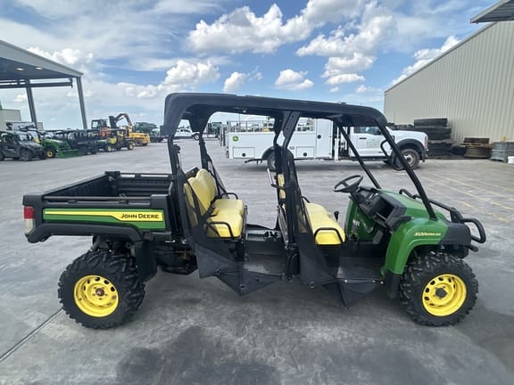 2021 John Deere Gator XUV 825i S4 Equipment Image0