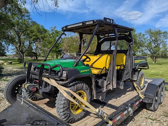 Image of John Deere XUV 825M S4 equipment image 1