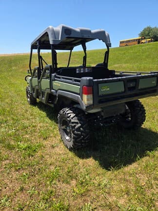 Image of John Deere XUV 825M S4 equipment image 3