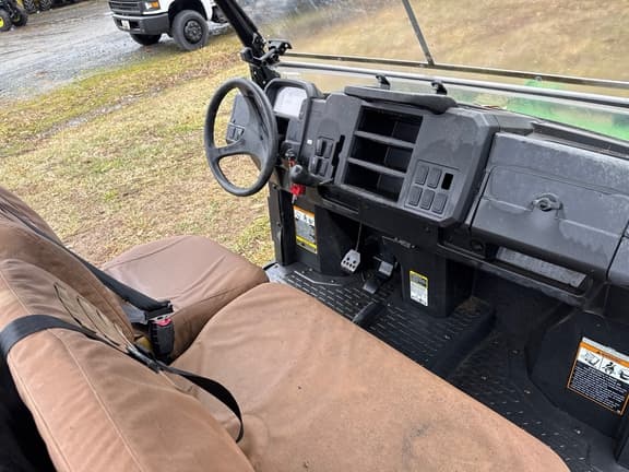 Image of John Deere Gator XUV 835E equipment image 4