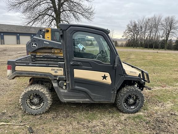 Image of John Deere XUV 835M Honor Edition Primary image