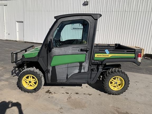 Image of John Deere XUV 835M equipment image 1