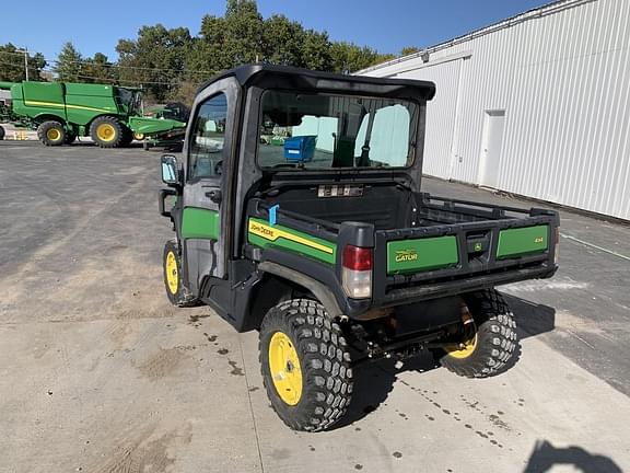 Image of John Deere XUV 835M equipment image 2