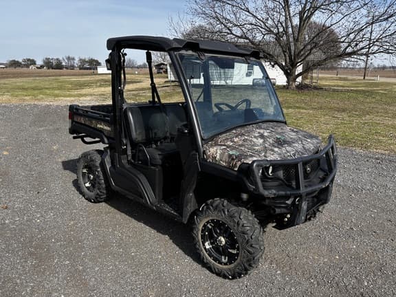 Image of John Deere XUV 835M equipment image 2