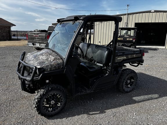 2021 John Deere XUV 835M Equipment Image0